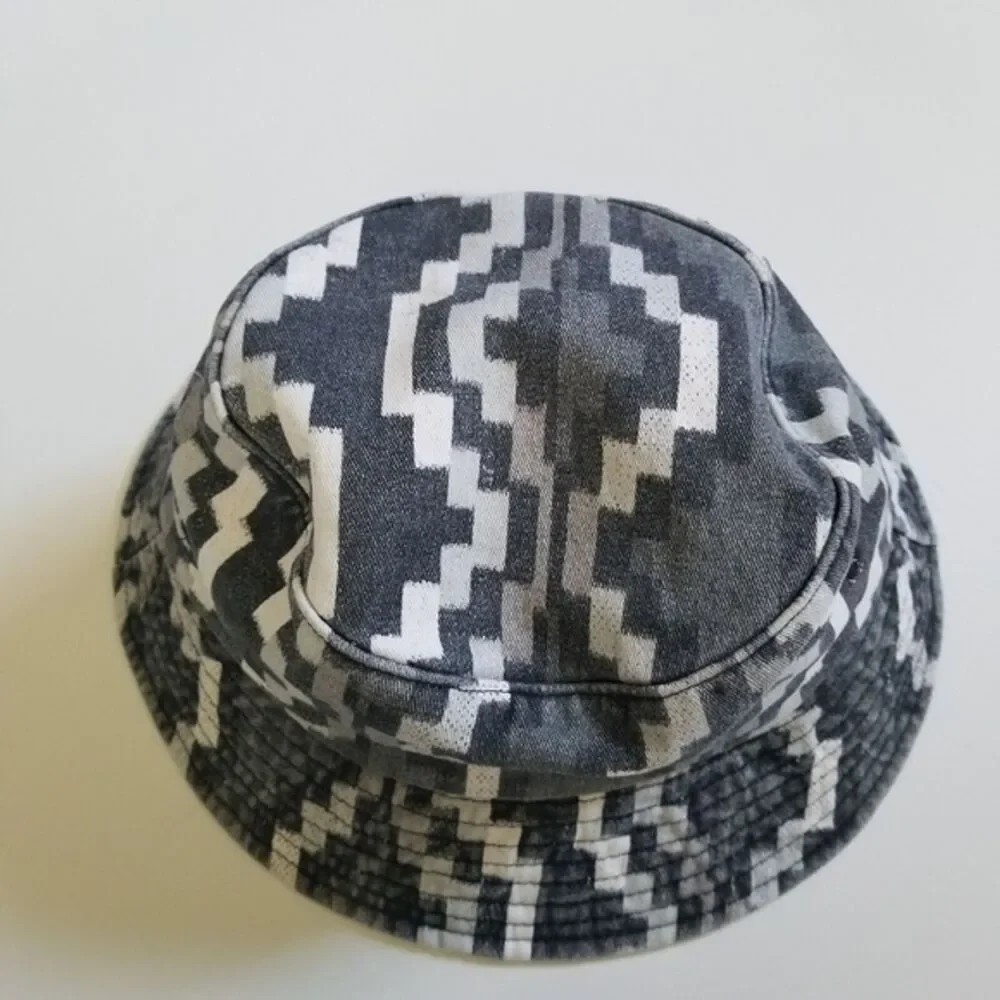 Cotton On Y2K Gray Bucket Hat